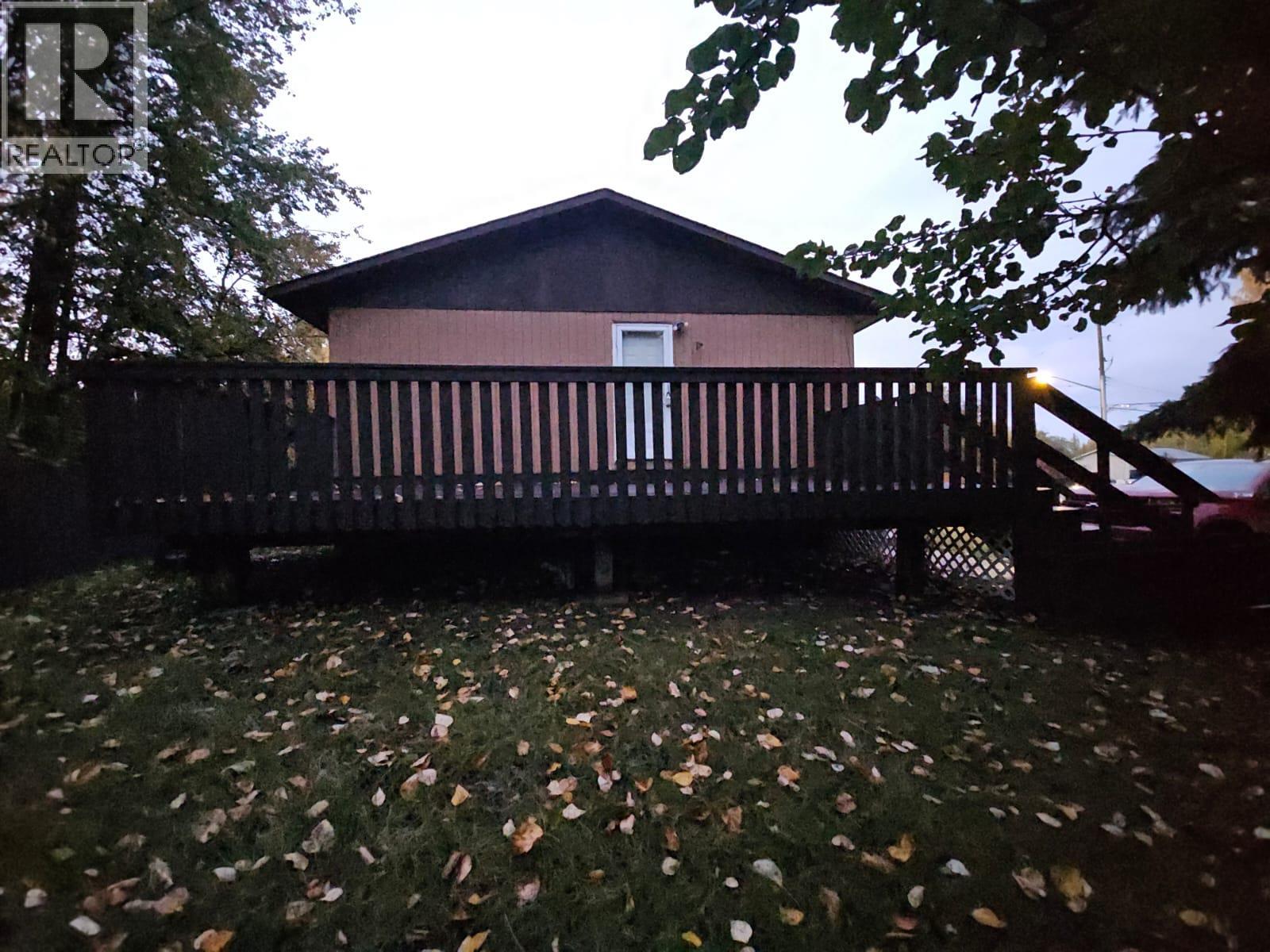 4801 52 Avenue SW, Chetwynd