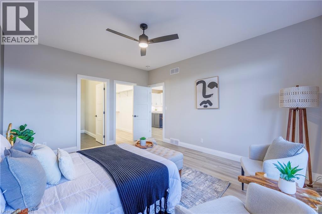 373 ARGYLE AVENUE - 16