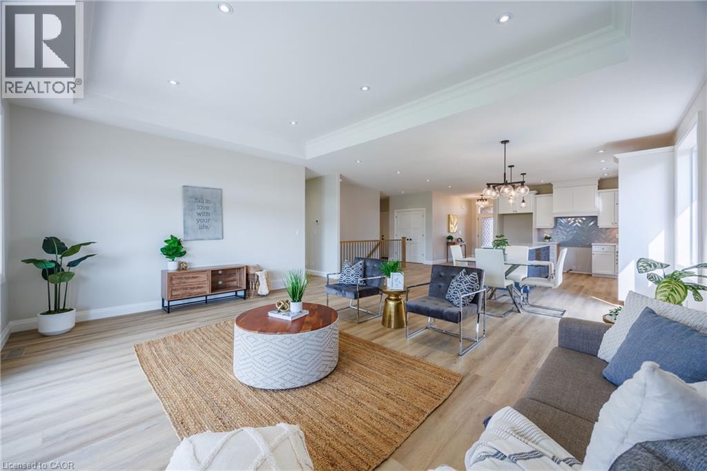 89 DUCHESS DRIVE - 12