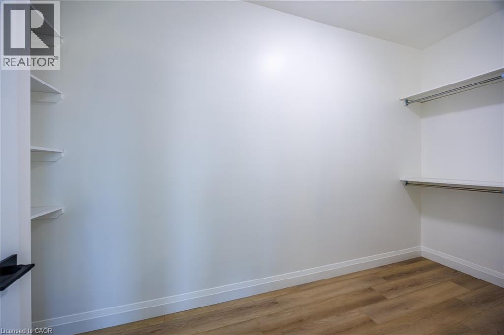 89 DUCHESS DRIVE - 22
