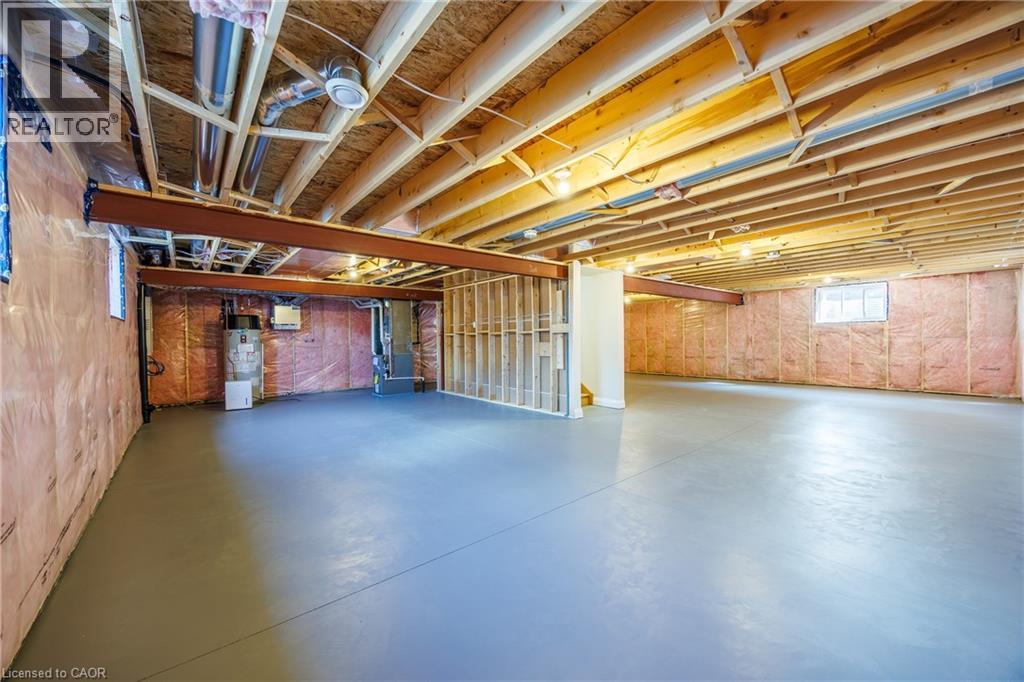 89 DUCHESS DRIVE - 23