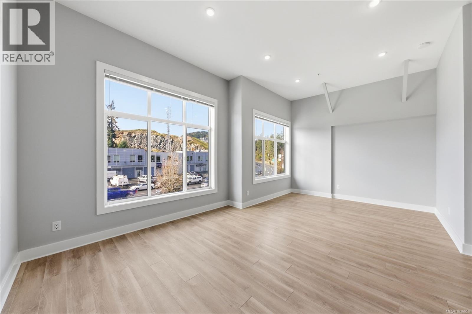#109 2785 Leigh Rd - 16
