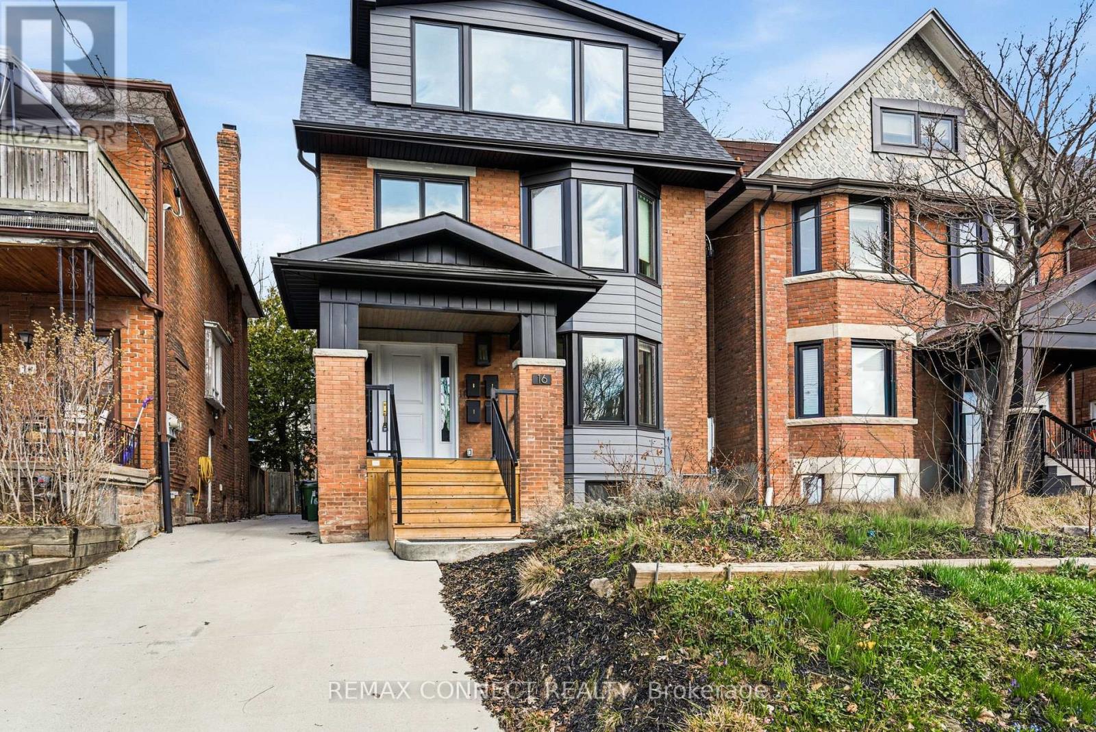 LOWER - 16 ROSEMOUNT AVENUE