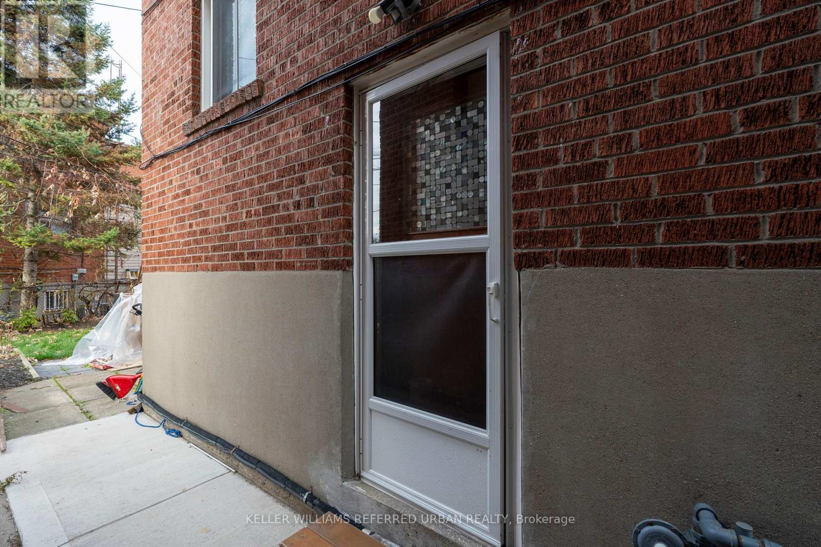 328 WESTON ROAD - 27