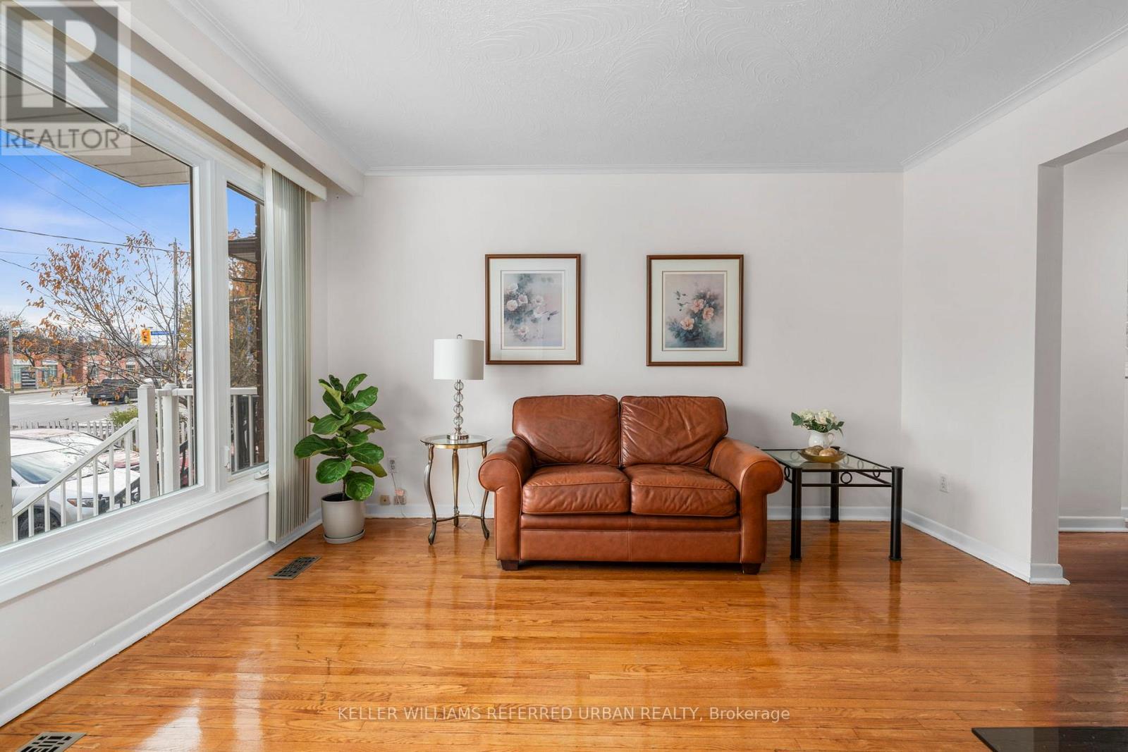 328 WESTON ROAD - 4