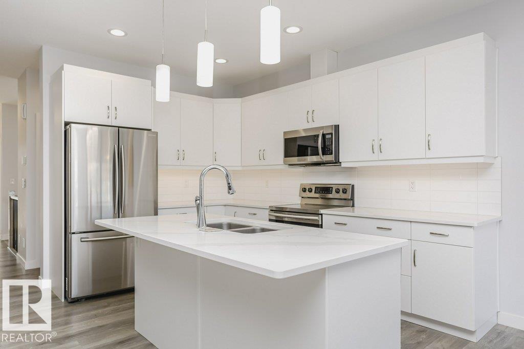 #33 4517 190A ST NW, Edmonton