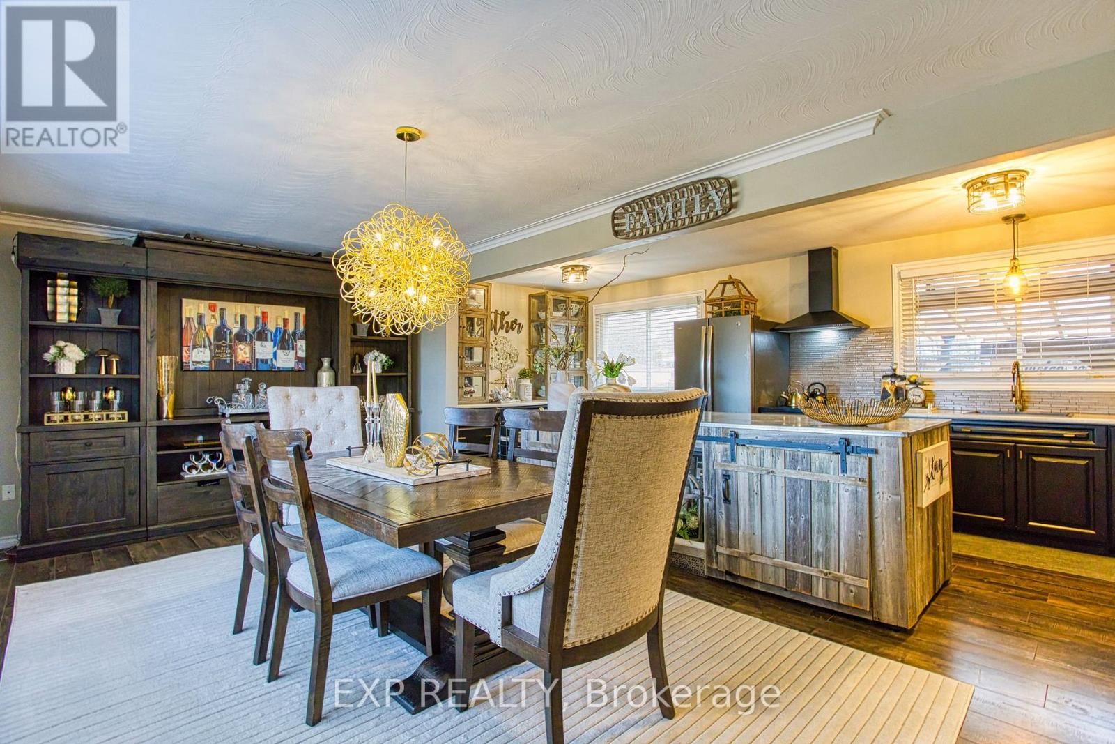 4504 QUEENSWAY GARDENS - 10