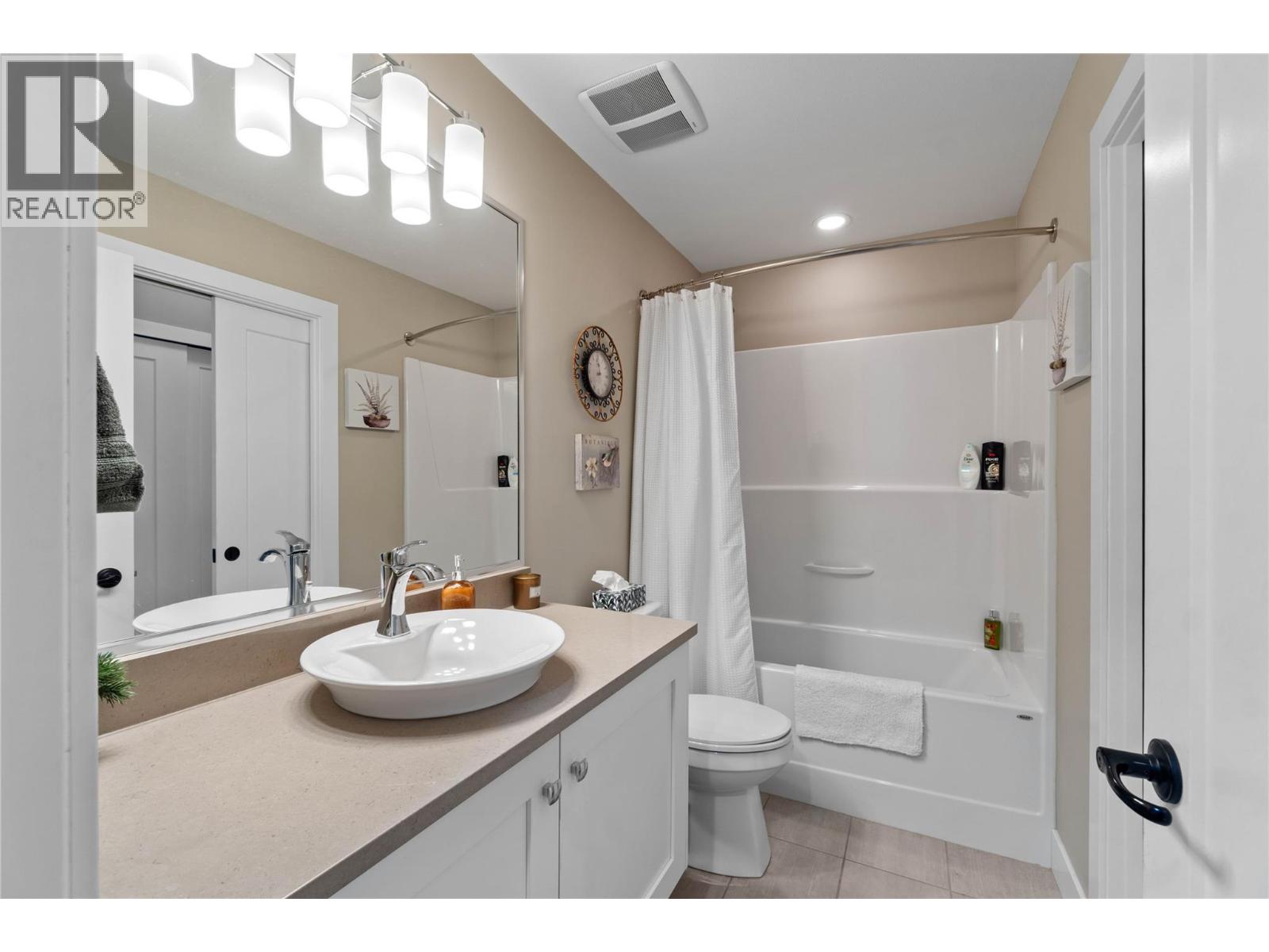 #27 2171 VAN HORNE Drive - 11