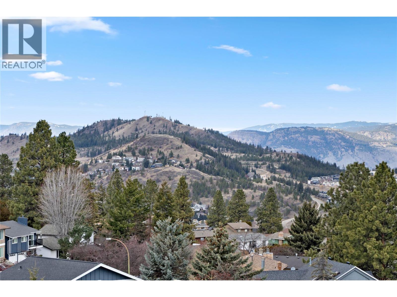 #27 2171 VAN HORNE Drive - 26