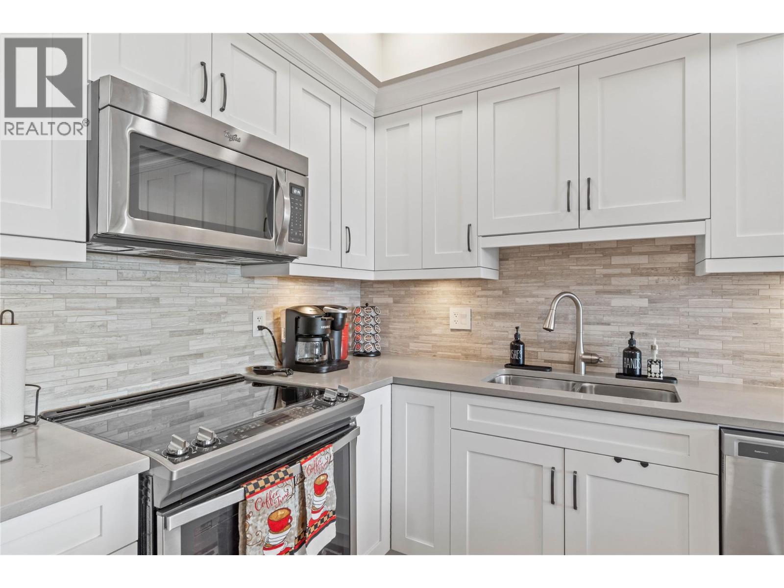 #27 2171 VAN HORNE Drive - 7