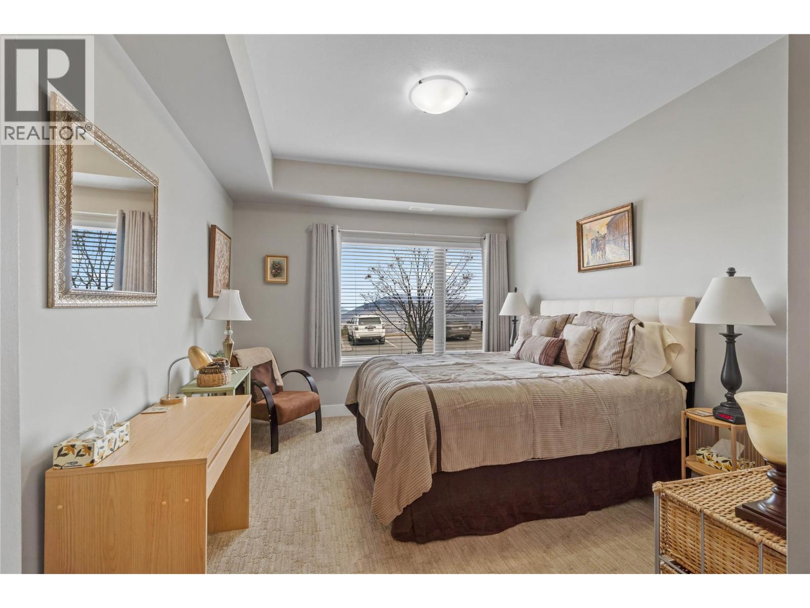 #27 2171 VAN HORNE Drive - 12