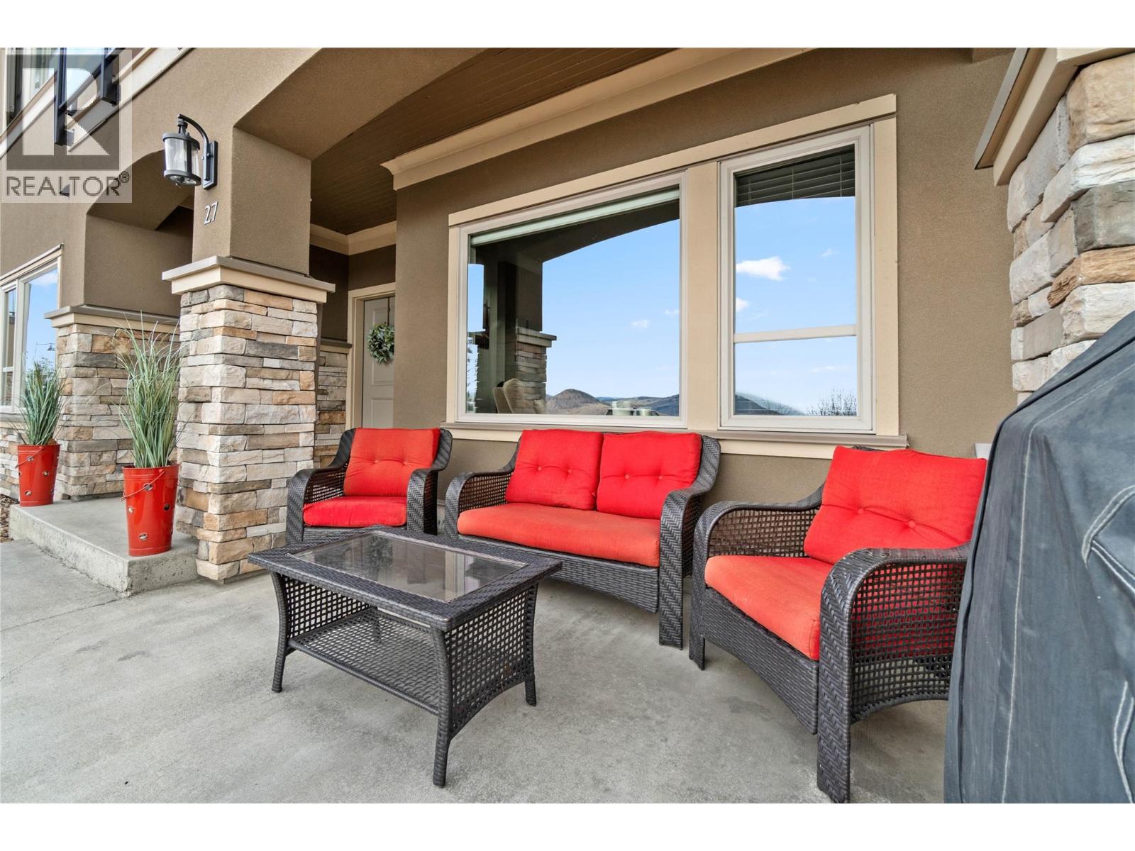 #27 2171 VAN HORNE Drive - 20