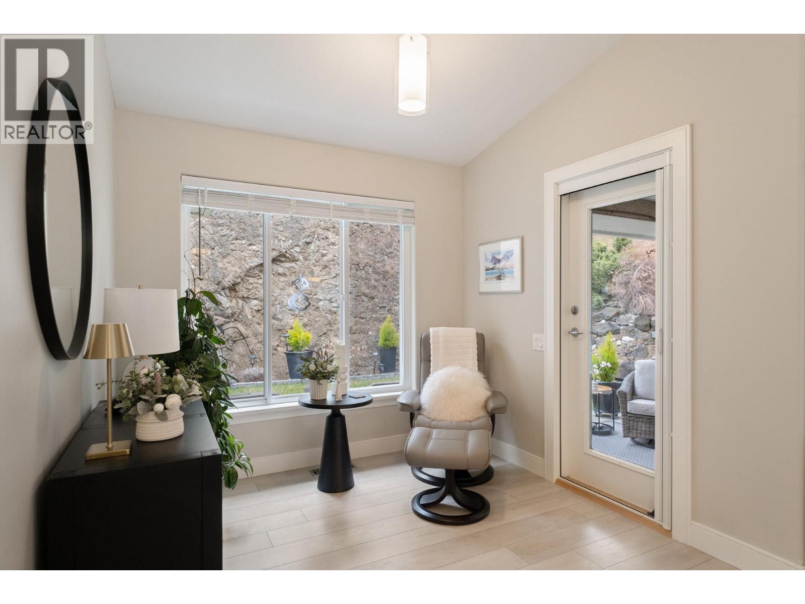 393 Rio Drive S, Kelowna