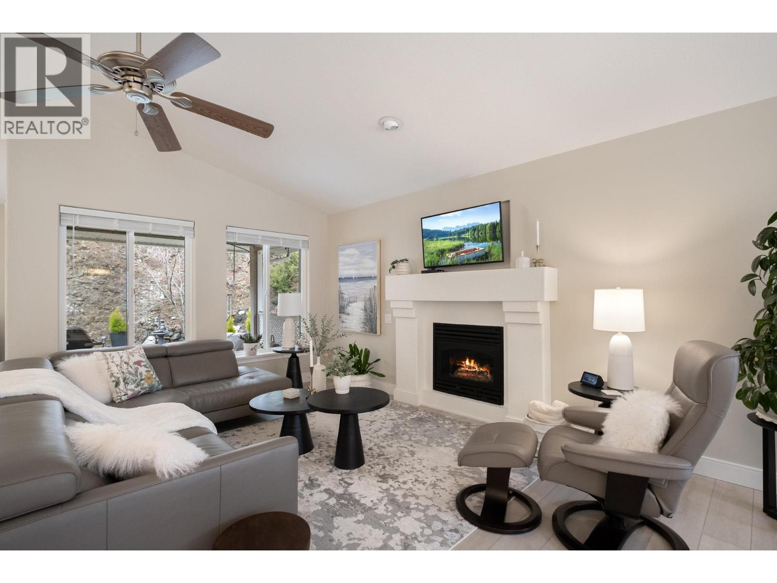 393 Rio Drive S, Kelowna