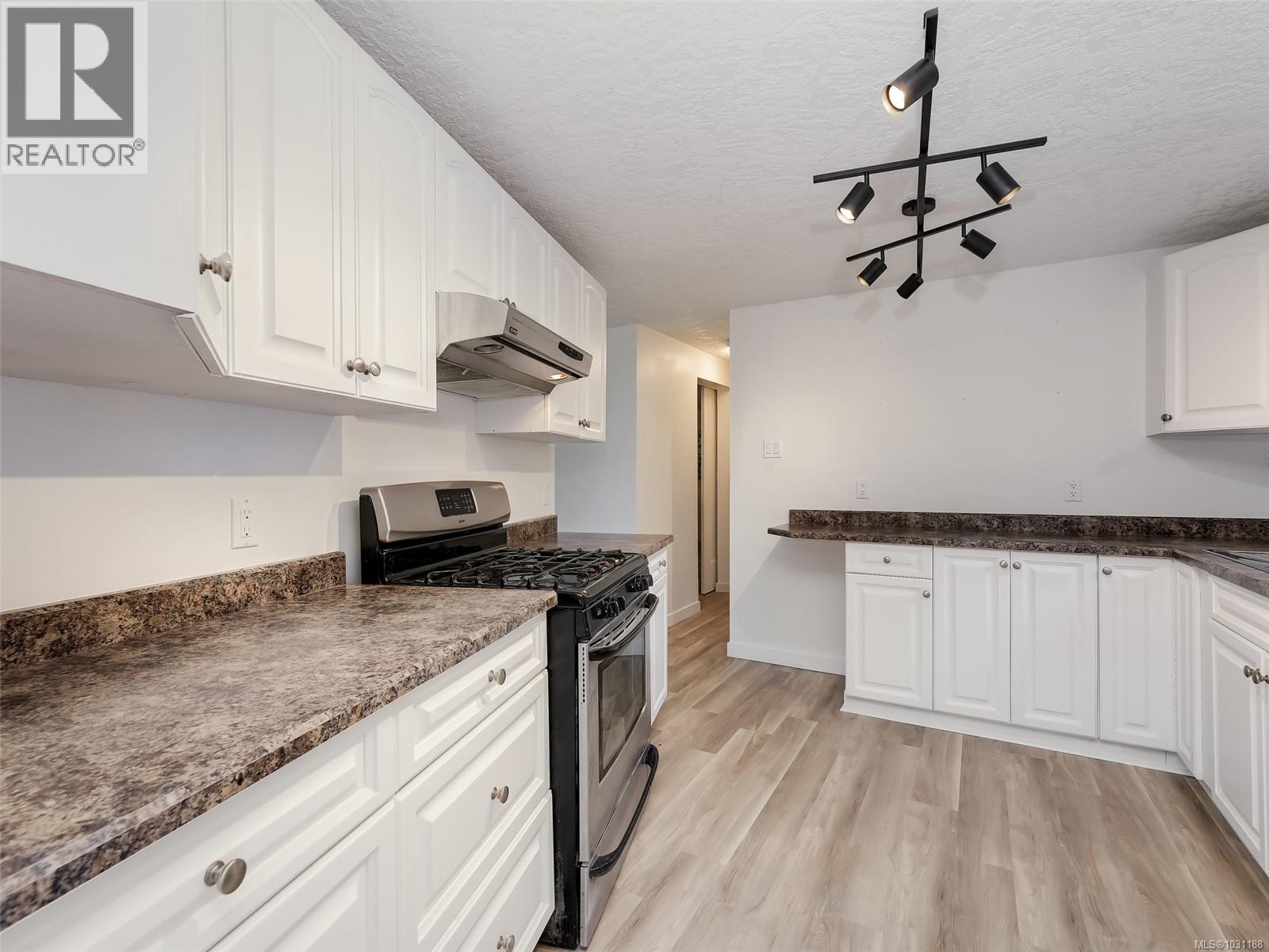 39 2587 Selwyn Rd, Langford