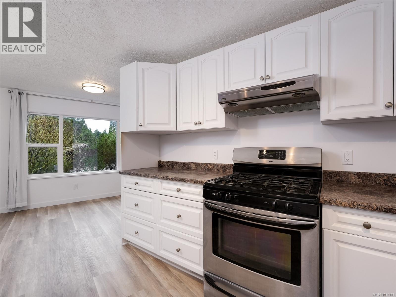 39 2587 Selwyn Rd, Langford