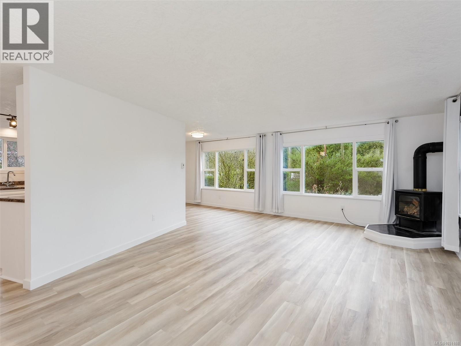 39 2587 Selwyn Rd, Langford