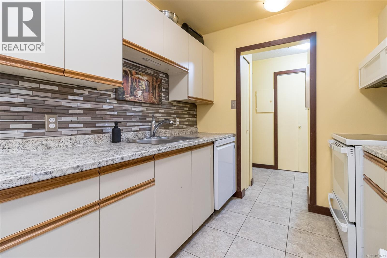 106 1619 Morrison Street, Victoria