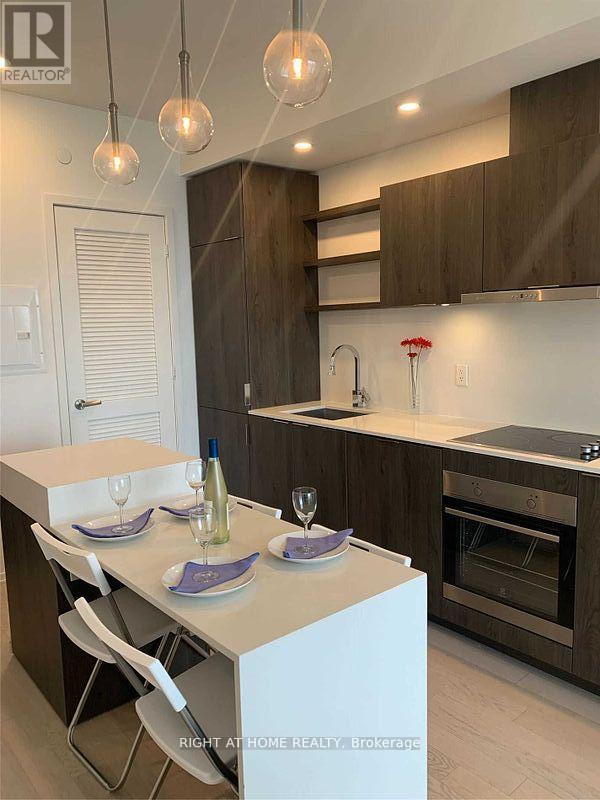 #1407 16 BONNYCASTLE STREET - 2