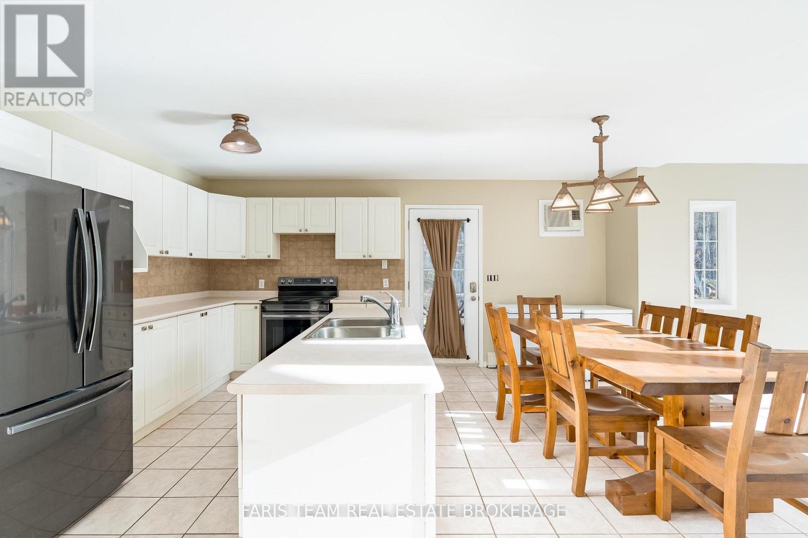 7516 ISLAND CRESCENT - 5