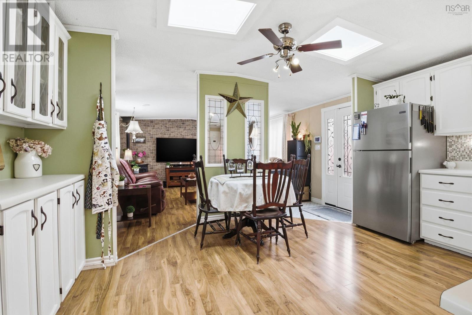 Property 14 of 32 of 15 Bruce Street