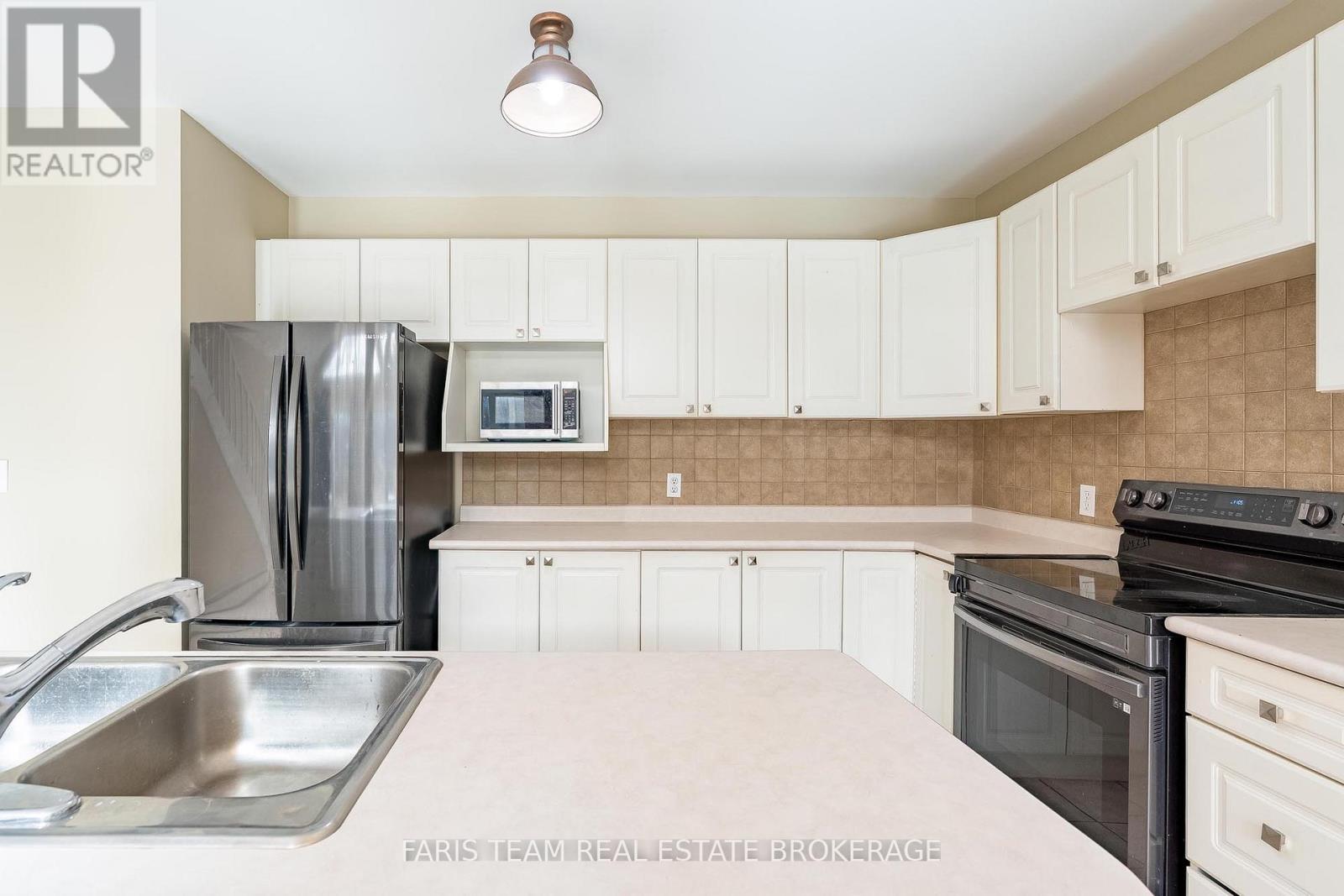 7516 ISLAND CRESCENT - 7