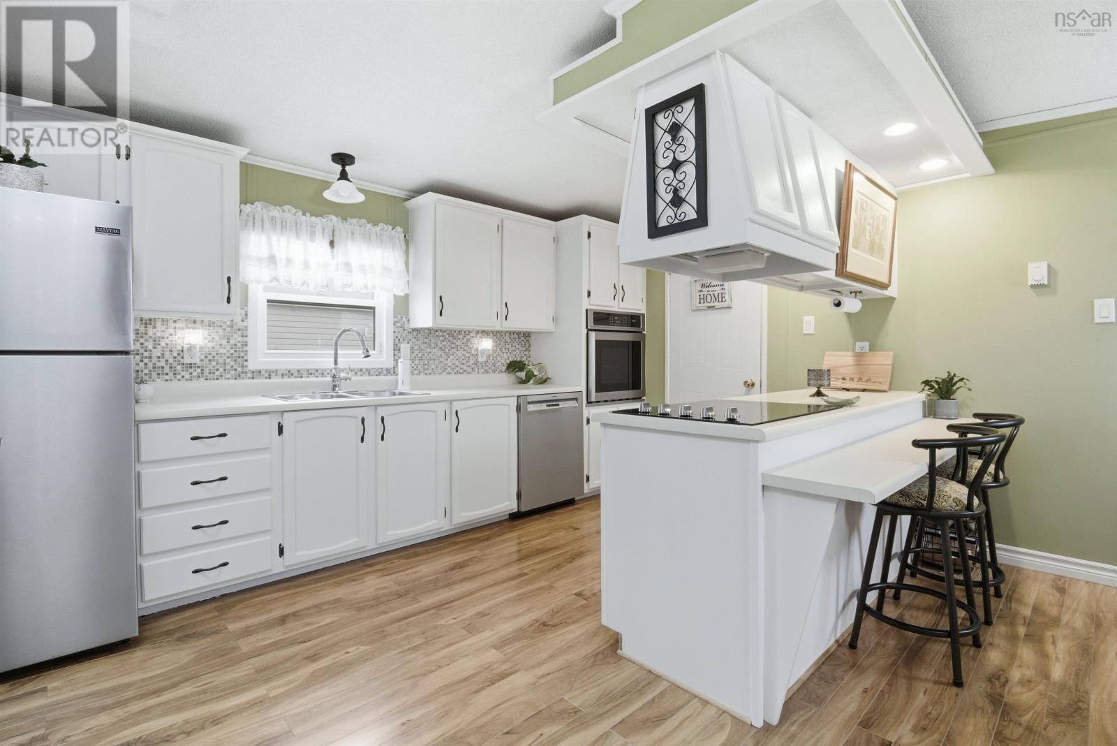 Property 9 of 32 of 15 Bruce Street