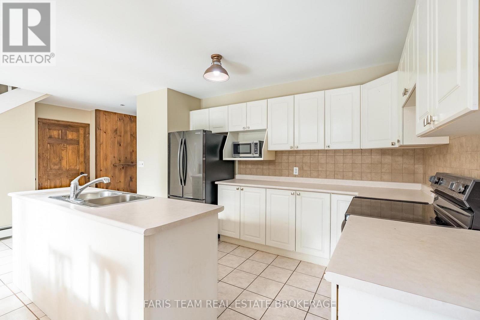 7516 ISLAND CRESCENT - 8