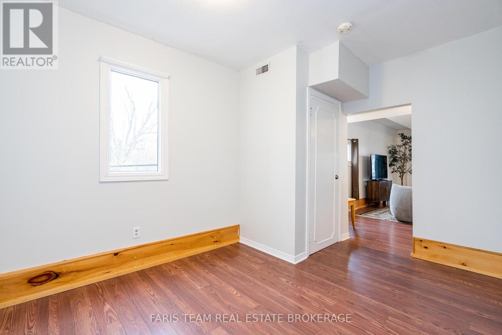 3 COURTLAND STREET — photo 16