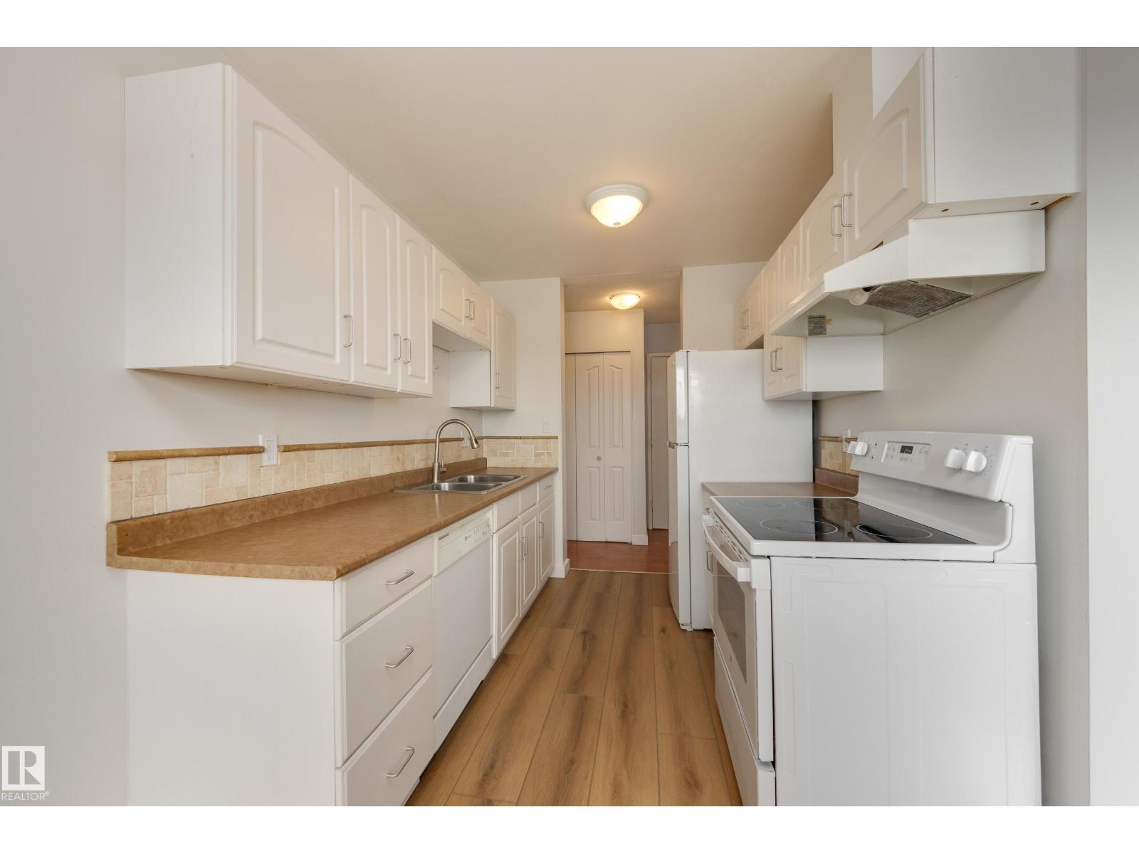 #46 11265 31 AV NW, Edmonton