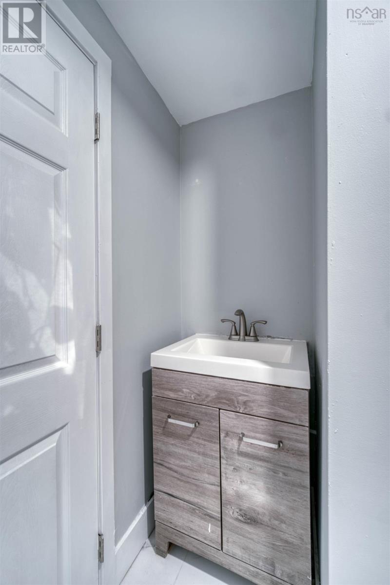 Property 30 of 48 of 3306 Ashburn Avenue