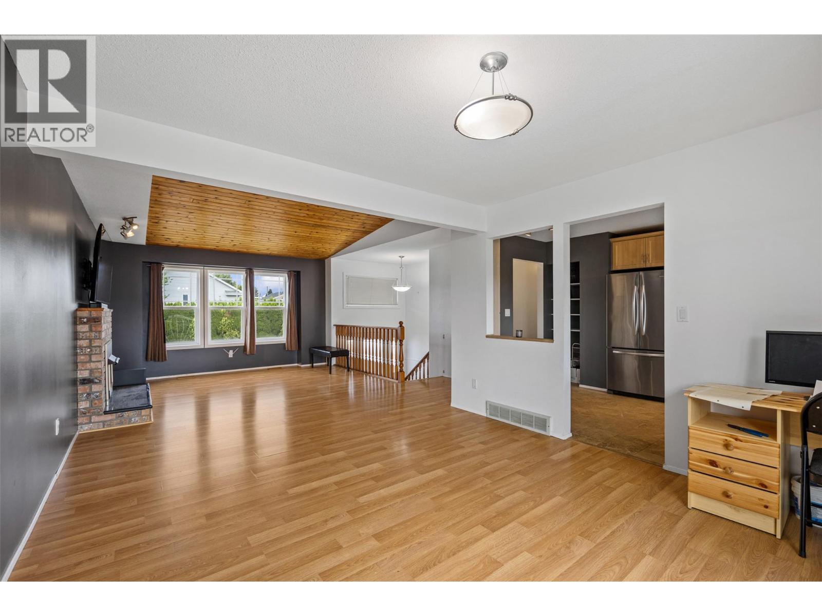 2203 BOSSERT AVENUE - 7