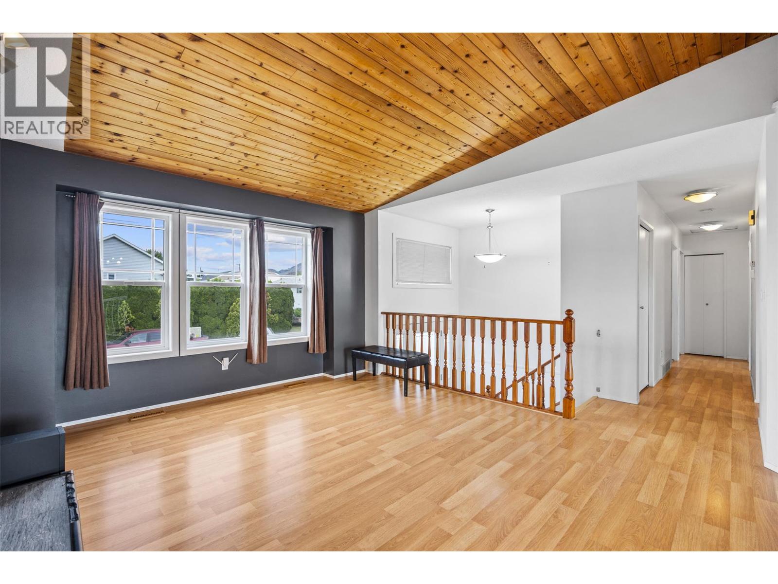 2203 BOSSERT AVENUE - 4