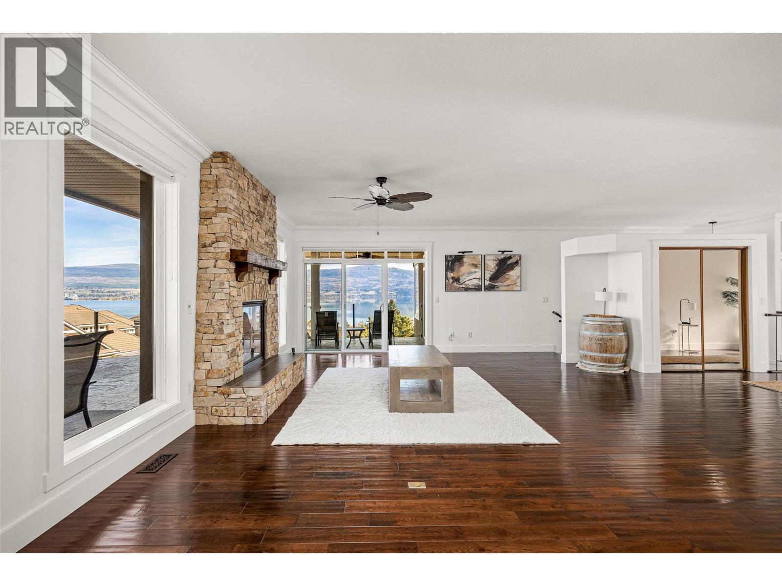  2584 Lucinde Road, West Kelowna