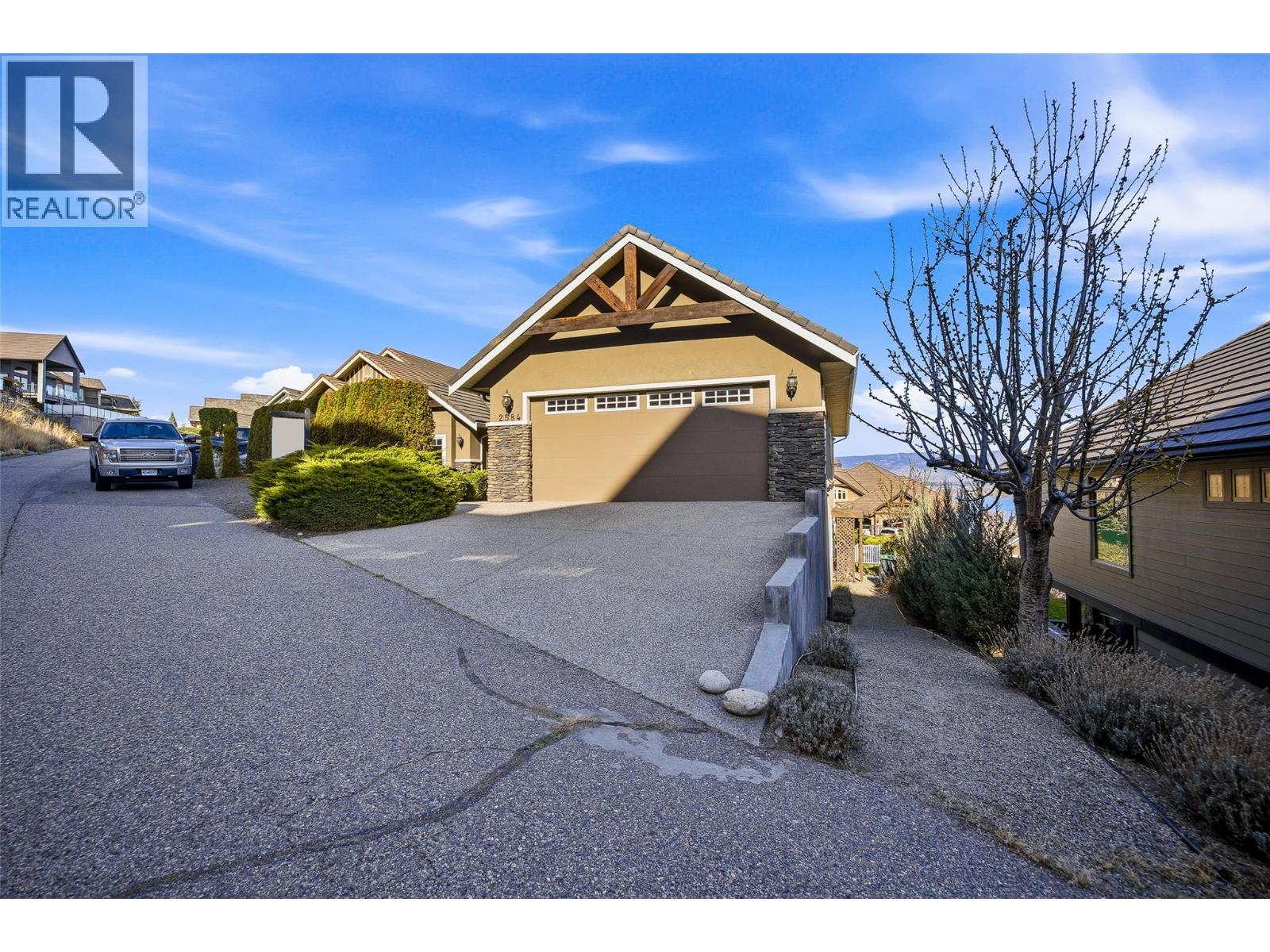  2584 Lucinde Road, West Kelowna
