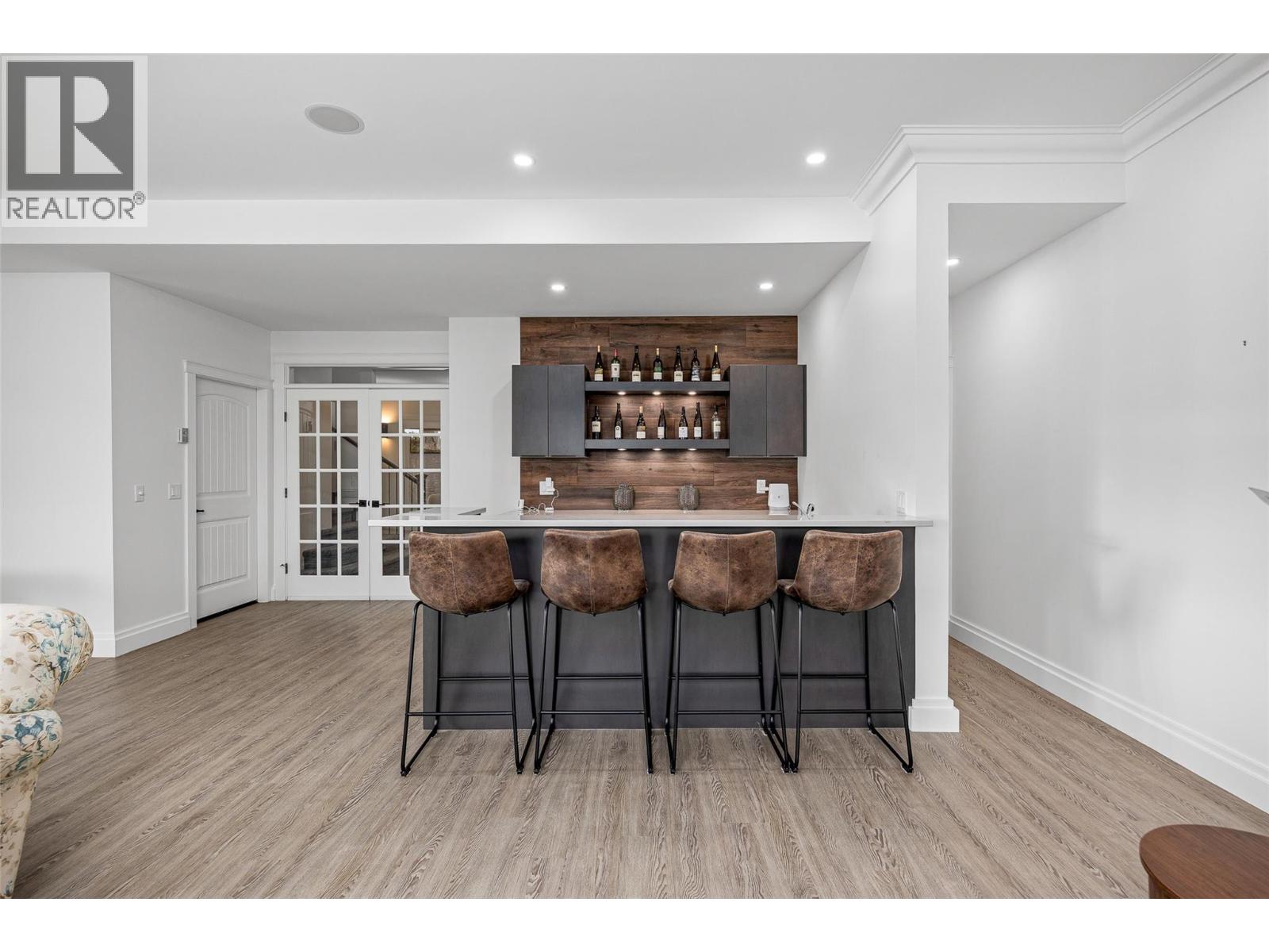  2584 Lucinde Road, West Kelowna