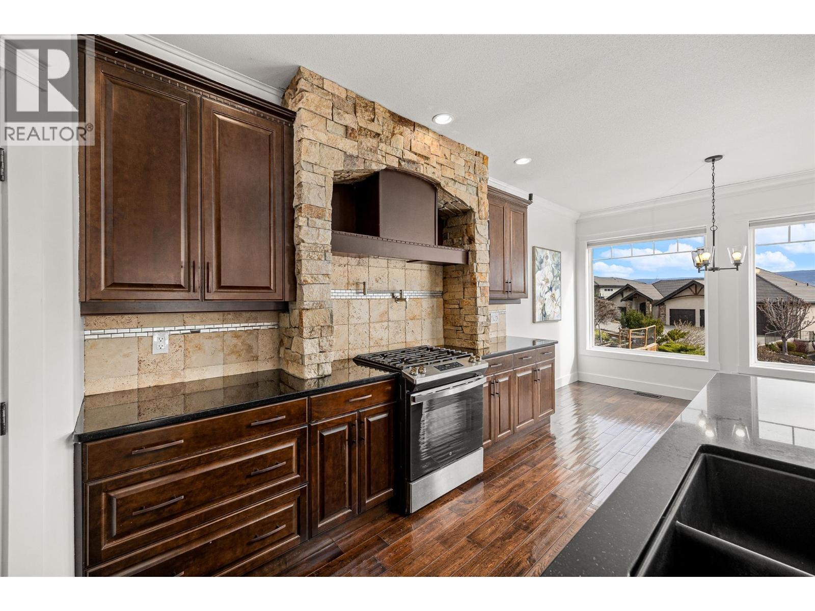  2584 Lucinde Road, West Kelowna