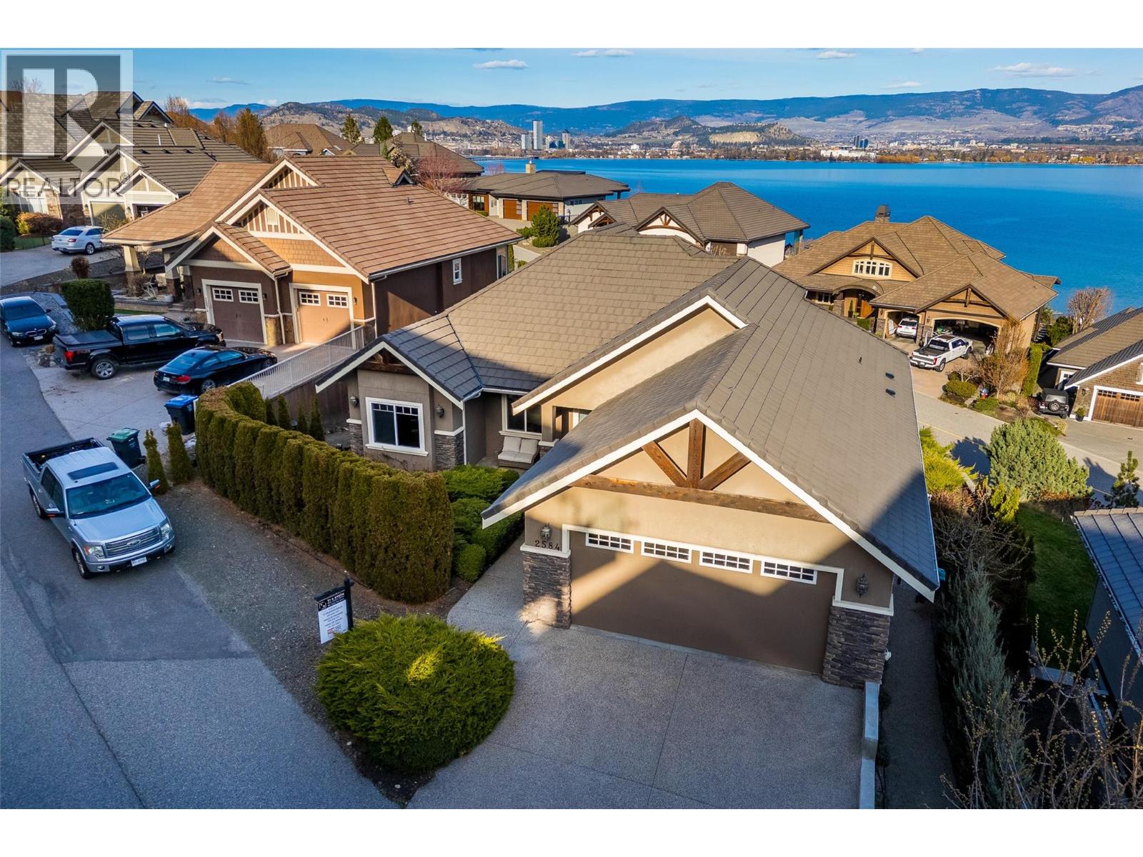  2584 Lucinde Road, West Kelowna