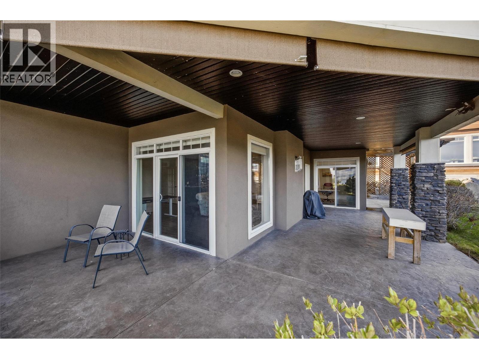  2584 Lucinde Road, West Kelowna