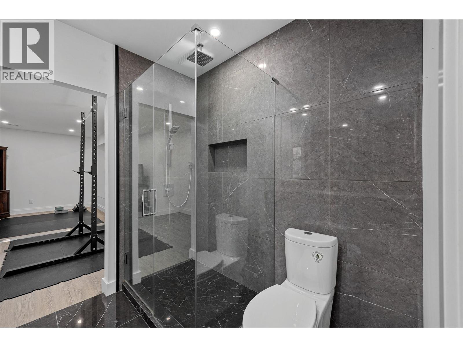  2584 Lucinde Road, West Kelowna