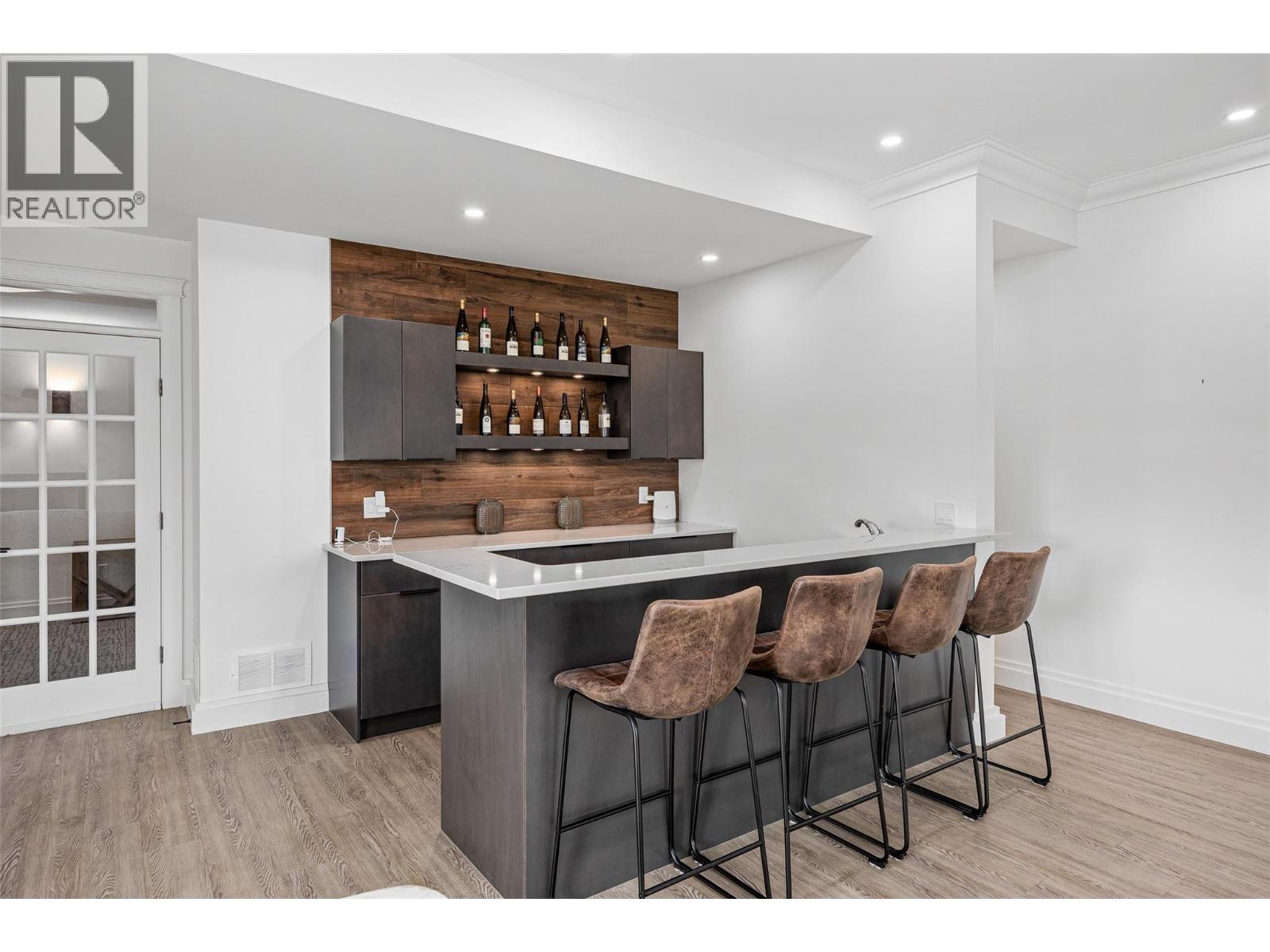  2584 Lucinde Road, West Kelowna