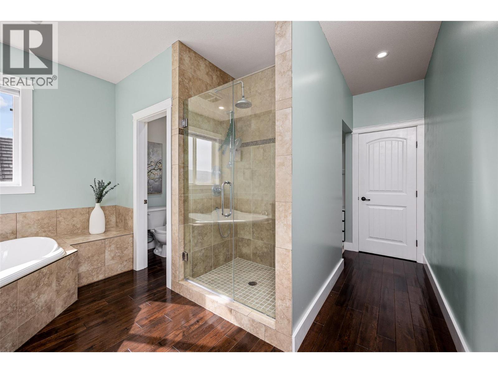  2584 Lucinde Road, West Kelowna