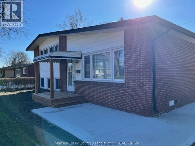 3401 ROXBOROUGH Unit# LOWER