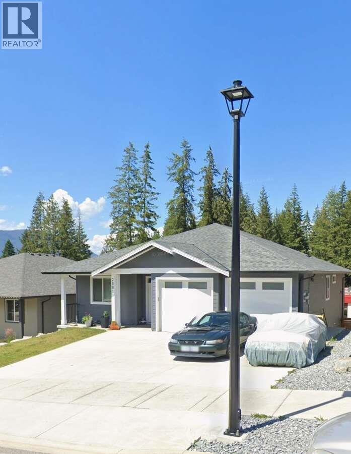 2081 14 Avenue SE, Salmon Arm