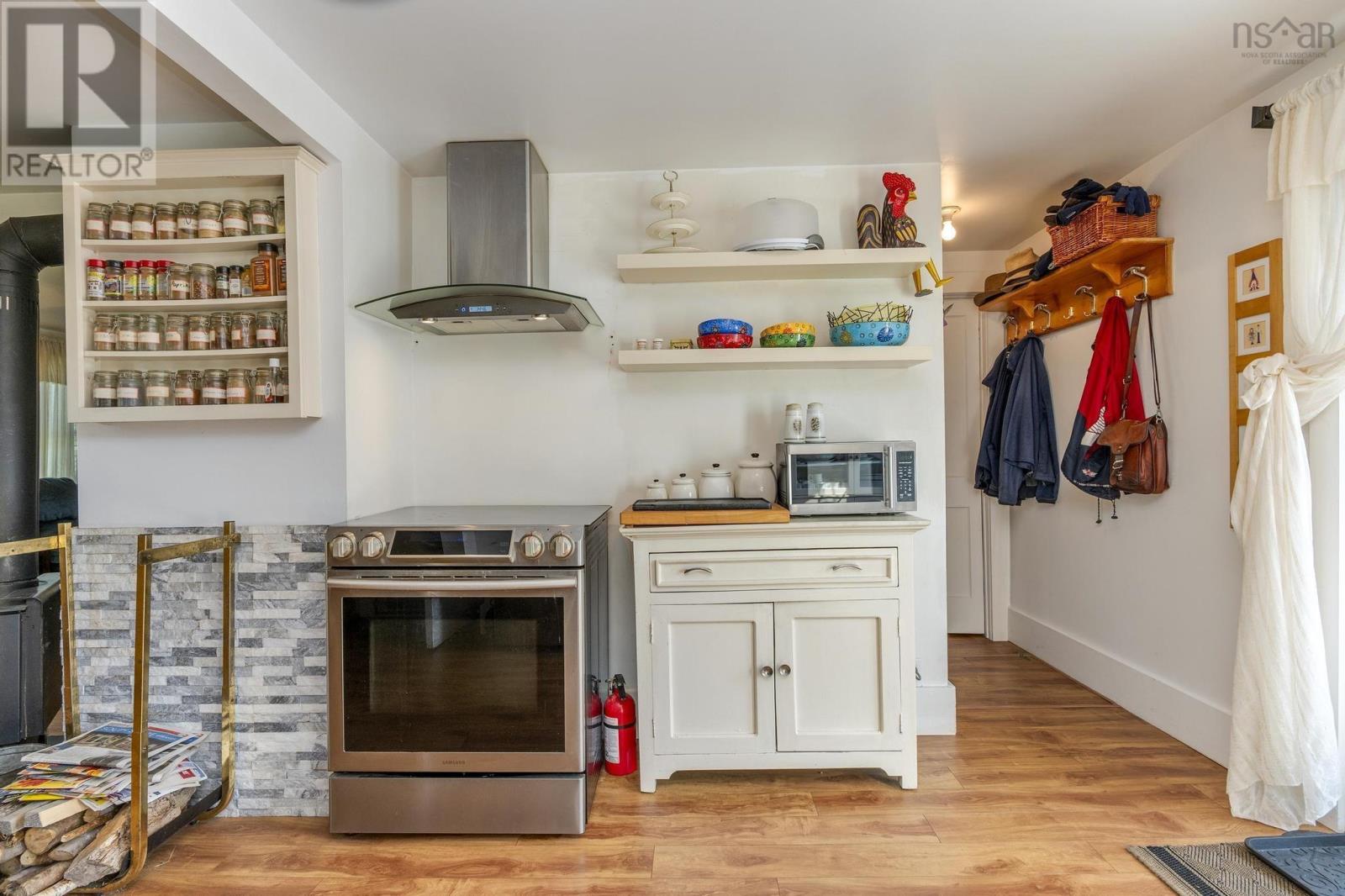 Property 29 of 49 of 18665 Highway 103