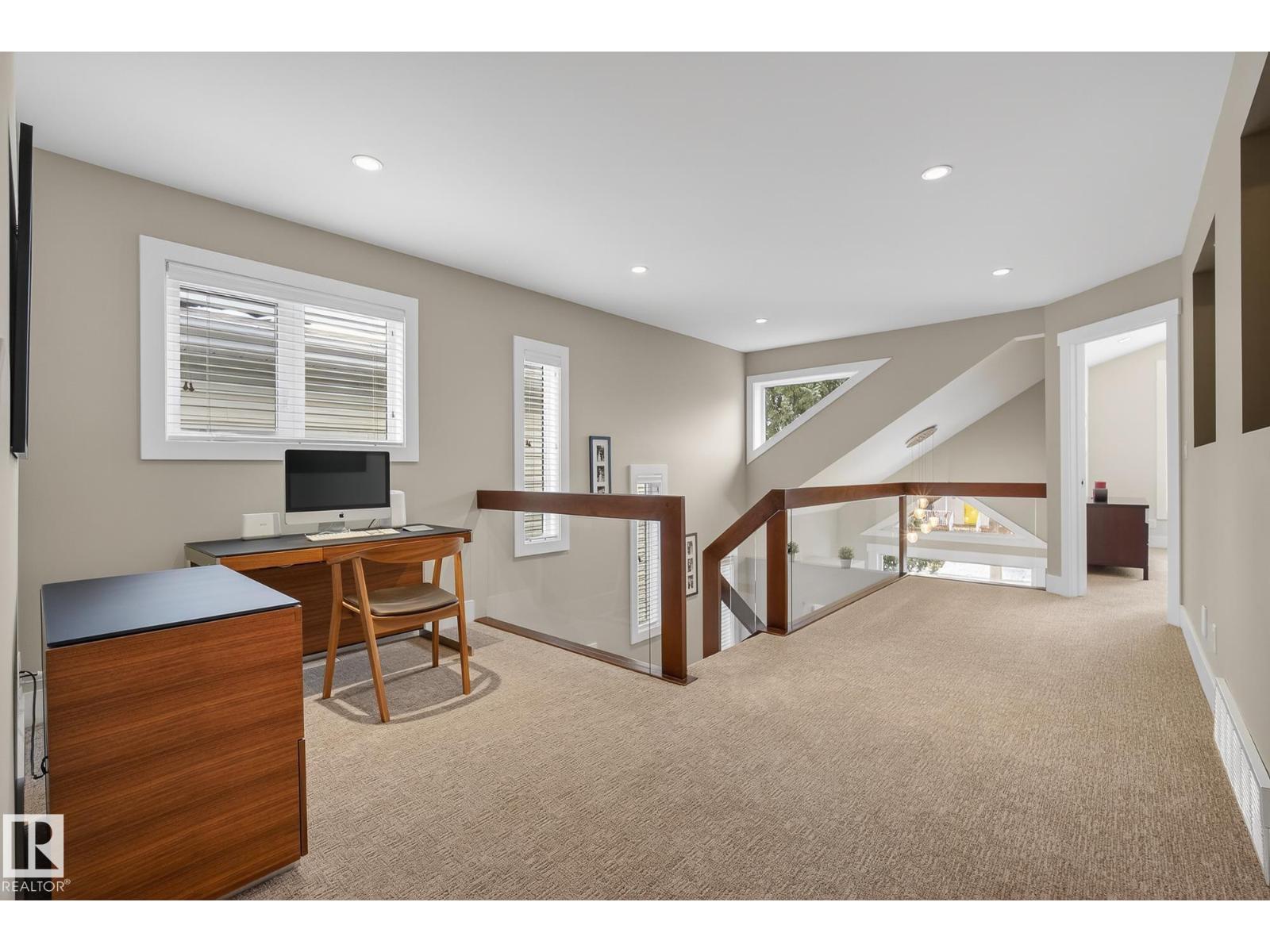 9648 83 AV NW, Edmonton