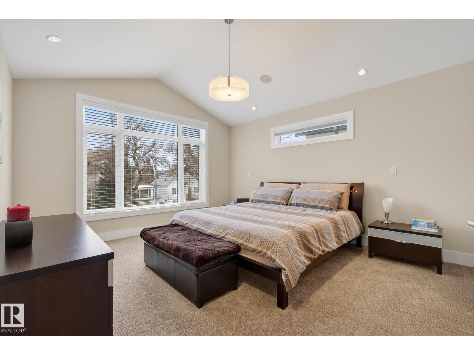 9648 83 AV NW, Edmonton