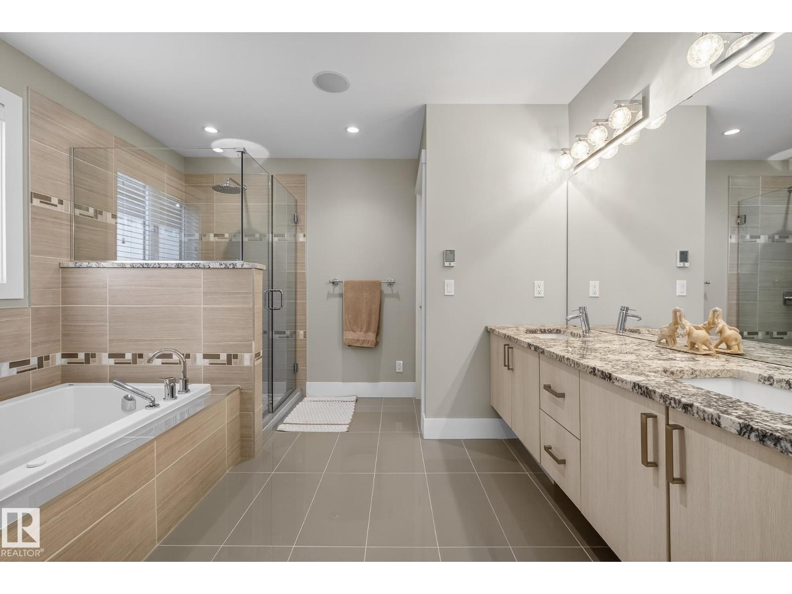 9648 83 AV NW, Edmonton