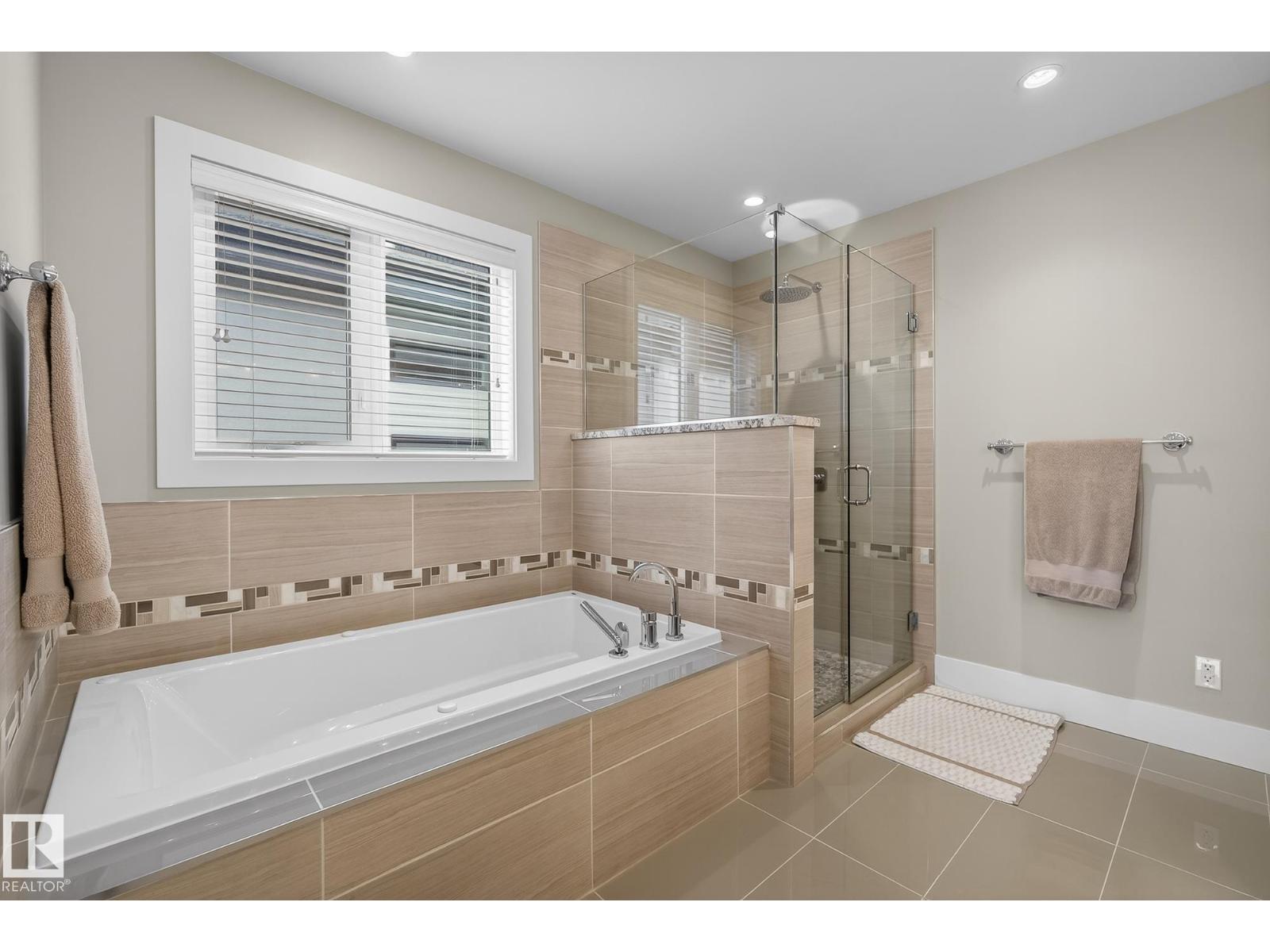 9648 83 AV NW, Edmonton