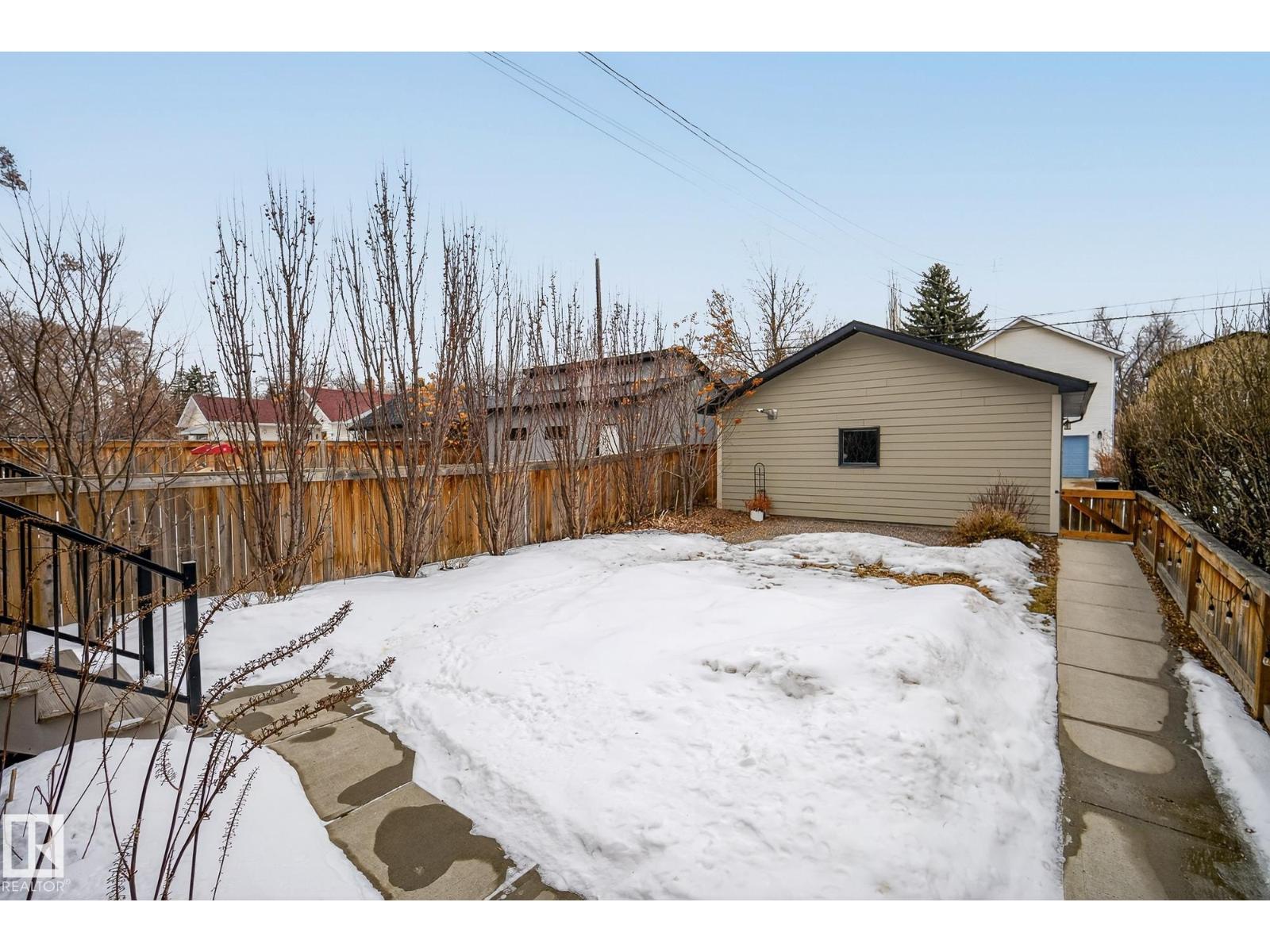 9648 83 AV NW, Edmonton